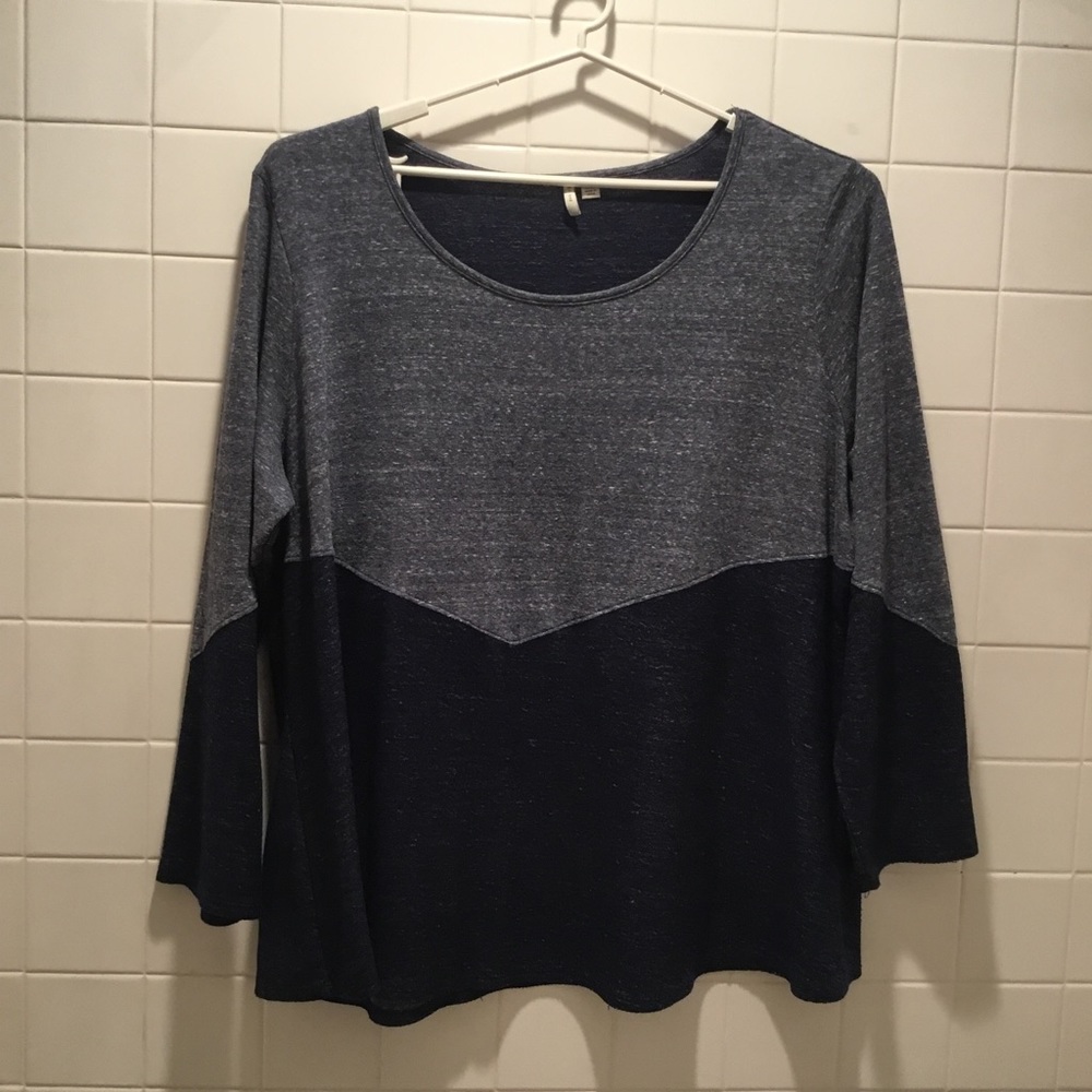 EST 146 Two Tone Navy Blue & Gray Long Sleeved A-Line Tunic 26-28W w/Round Neck